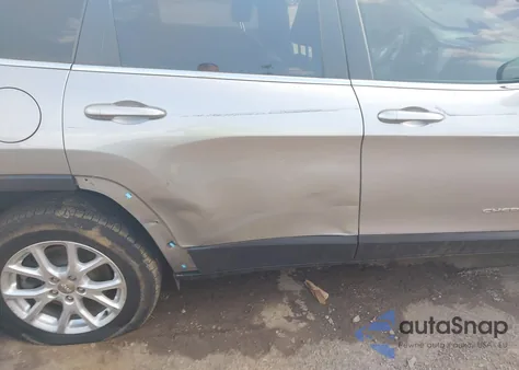 2017 Jeep Cherokee Latitude 4X4 из США, поврежденный, VIN 1C4PJMCS5HW529744